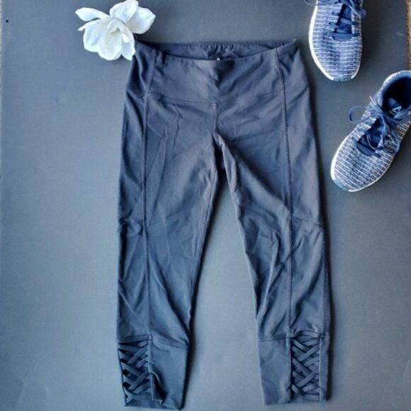 Athleta Black Capris  - Picture 1 of 8